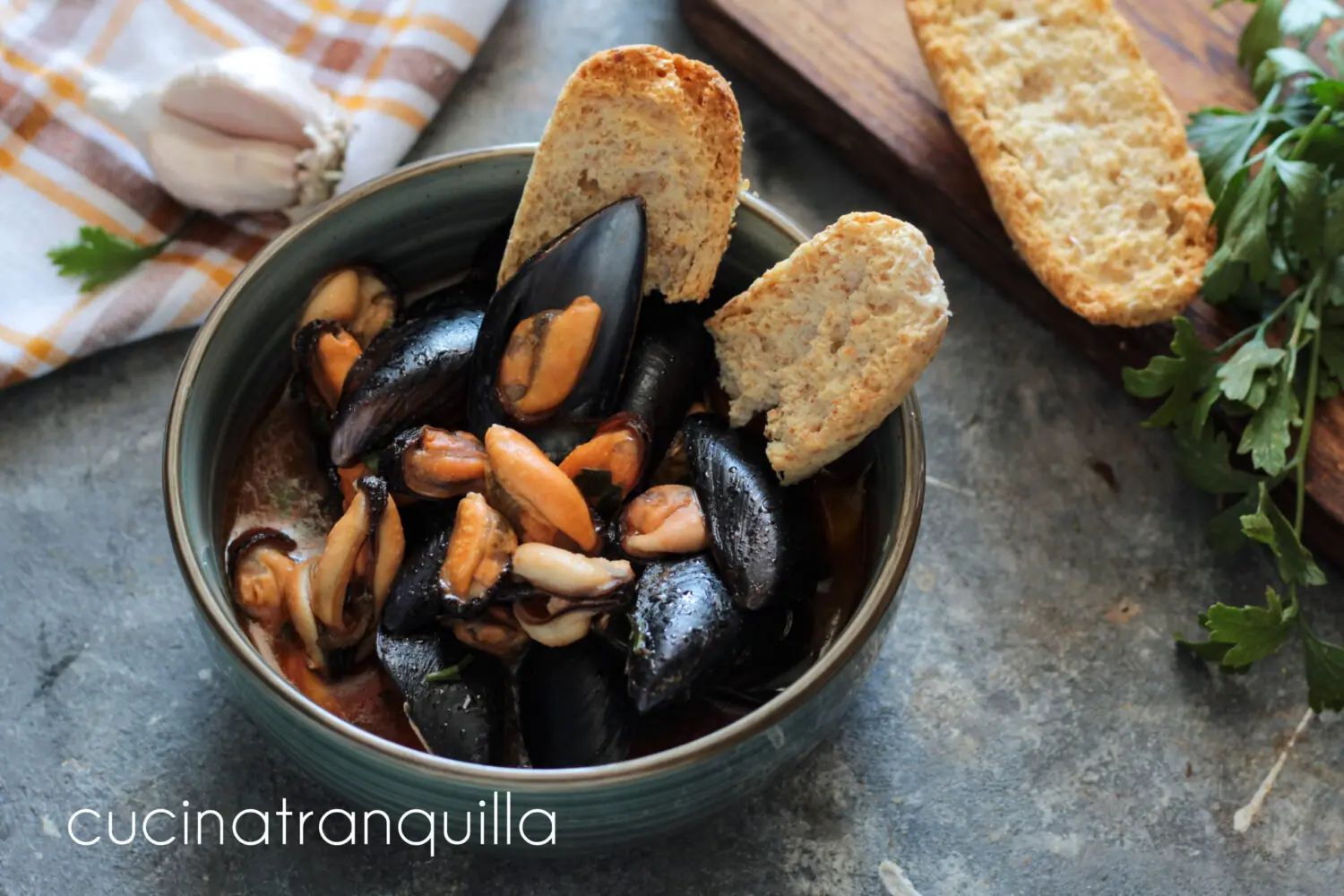 Zuppa di cozze al pomodoro