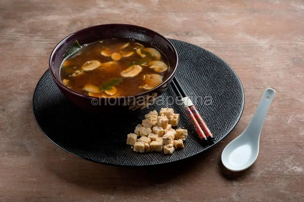 Zuppa di funghi cinesi