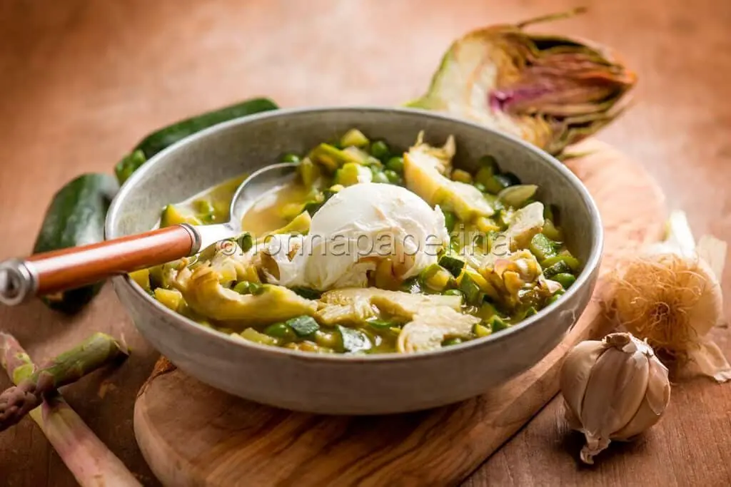 Zuppa di verdure con uovo poché, una lista di ingredienti ben pensata