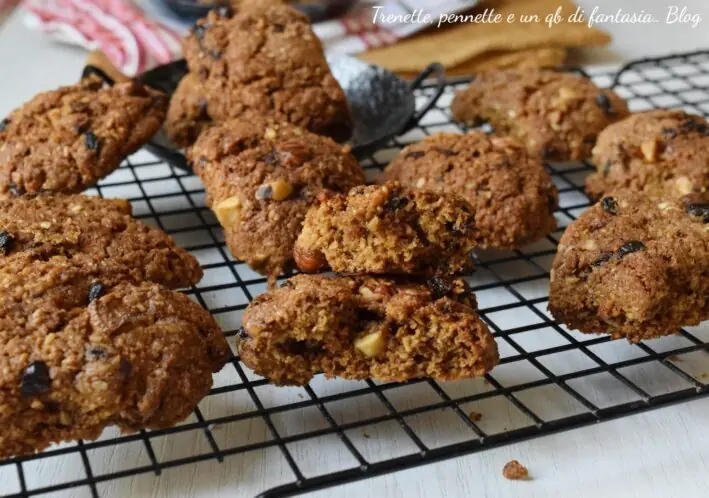 Biscotti all’avena senza glutine con mix di frutta secca: ricetta sana, facile e gustosa!