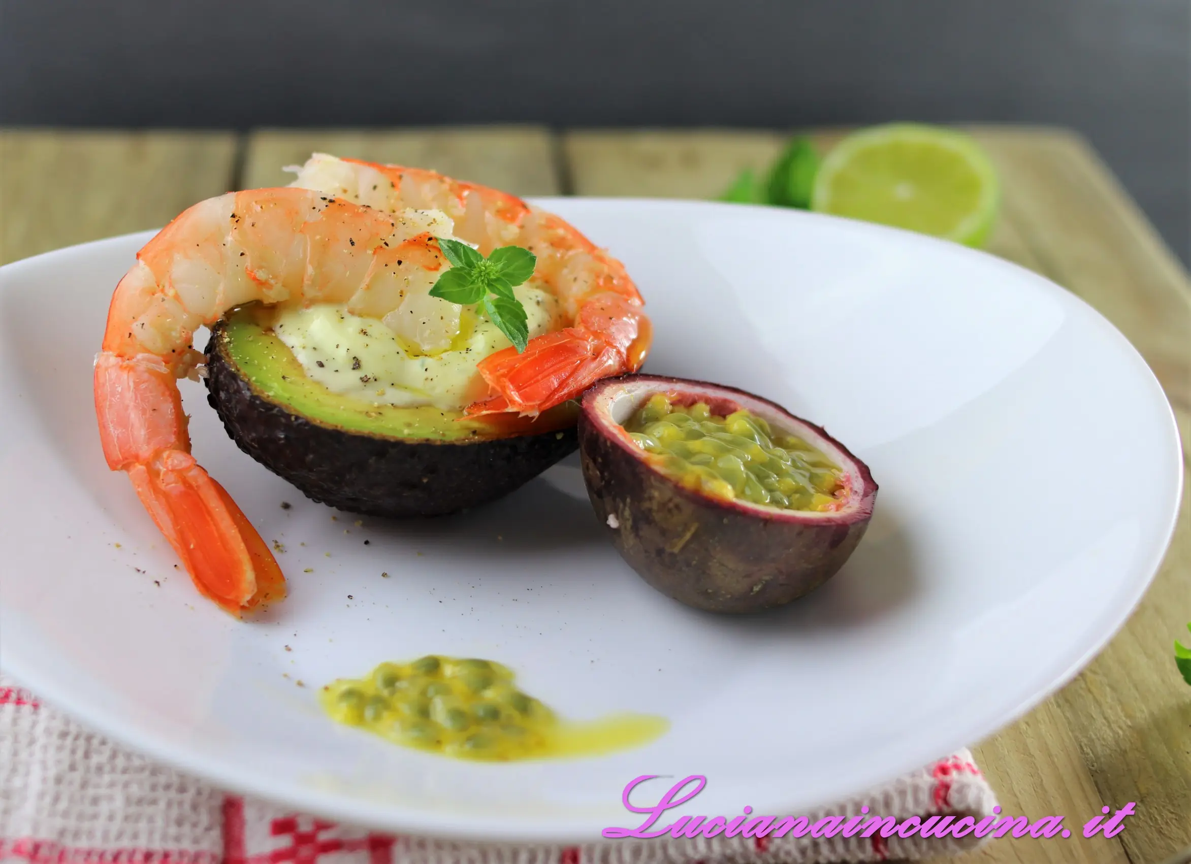Gamberi, avocado e maionese alla menta