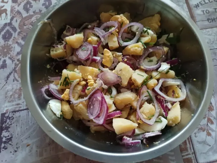 Insalata di patate e uova sode