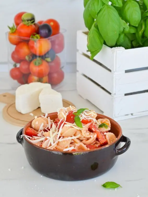 Orecchiette alla crudaiola – ricetta pugliese