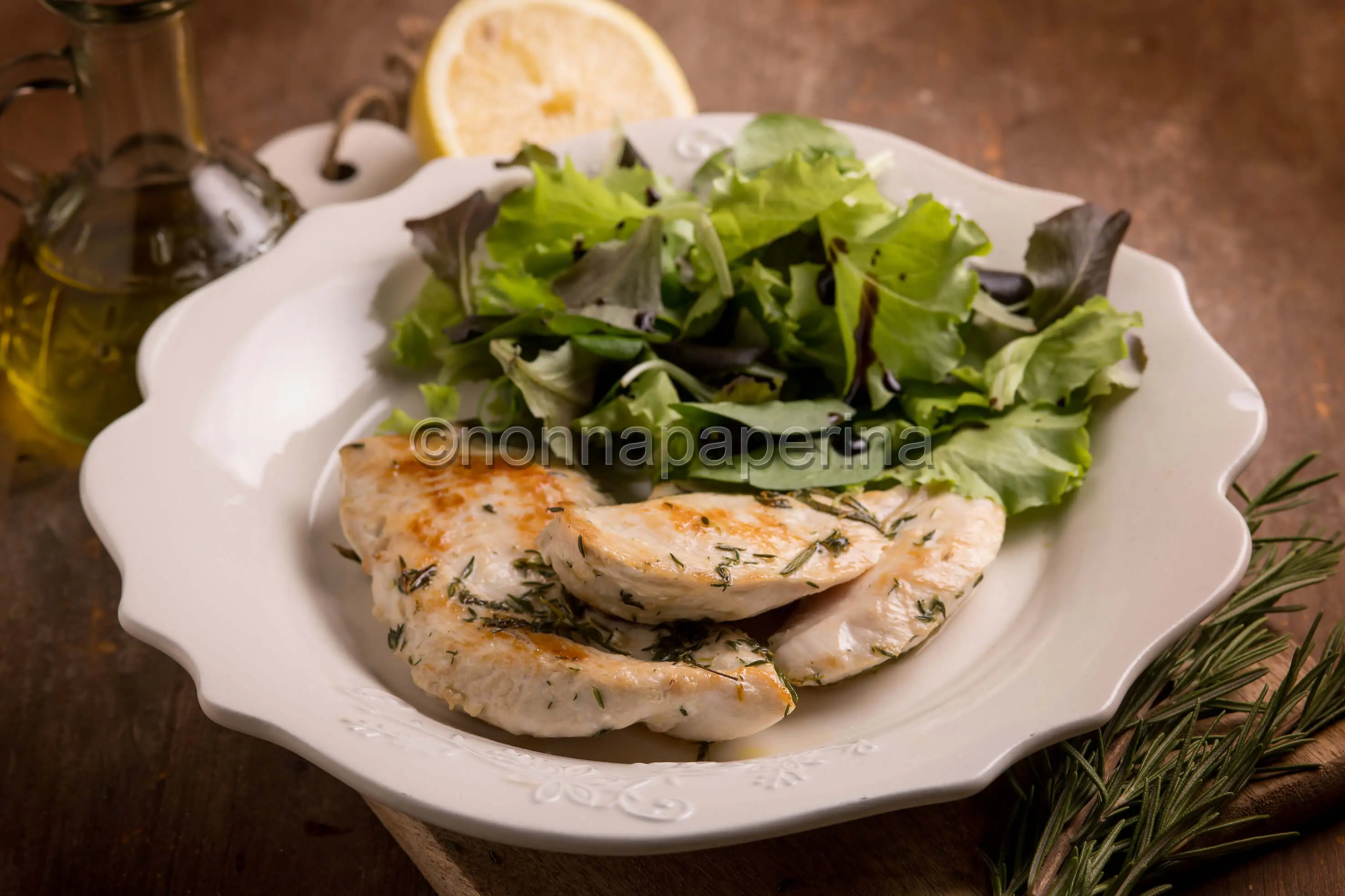 Pollo marinato al limone, un secondo semplice ma raffinato