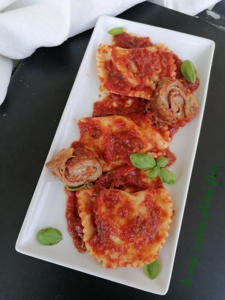 Ravioli ripieni di ragù braciola di carne di capra
