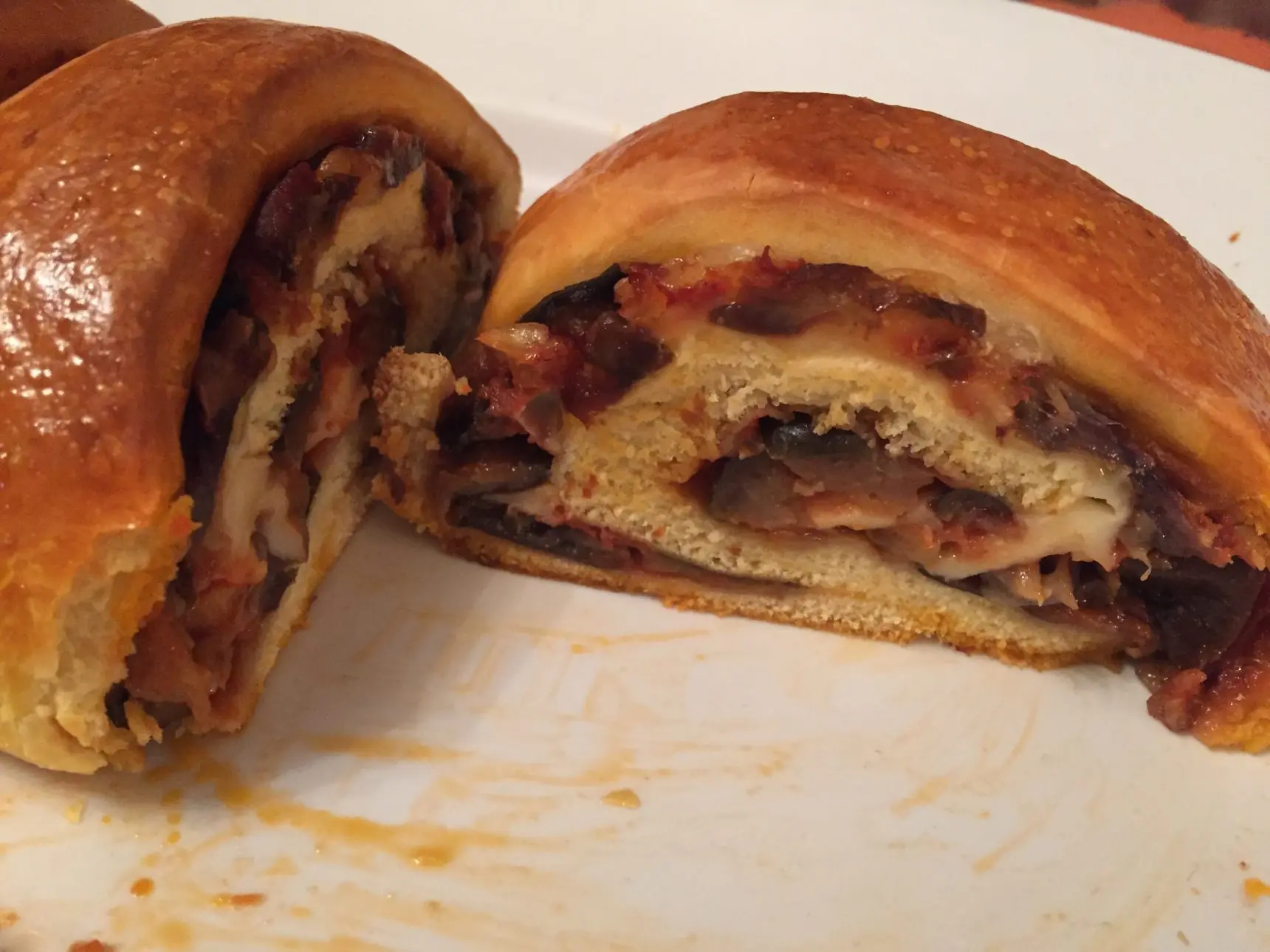 Rotolo di melanzane e scamorza affumicata