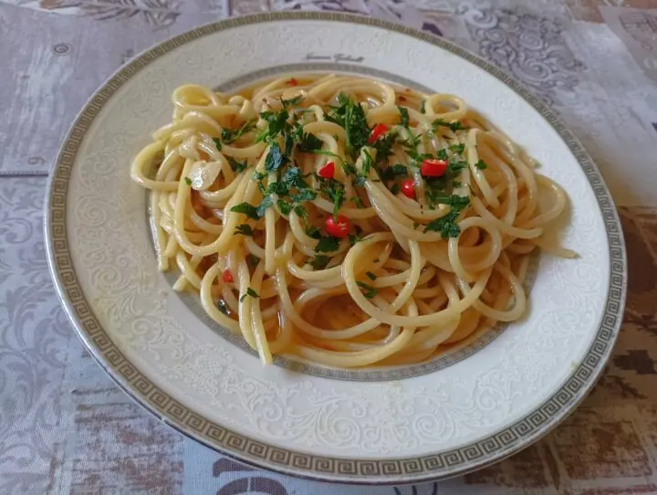 Spaghetti aglio, olio, e peperoncino risottati