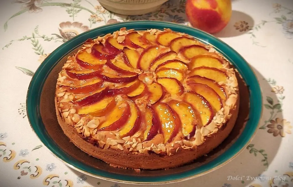 Torta soffice di pesche e yogurt