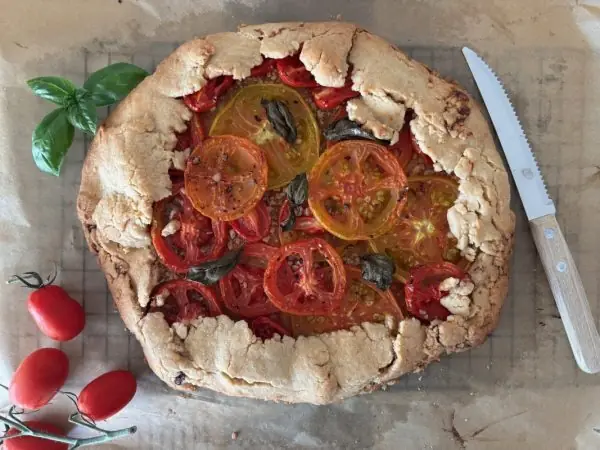 Galette rustica con i pomodori
