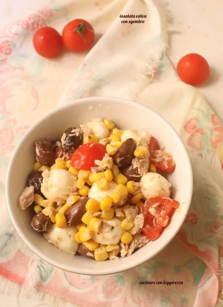 Insalata estiva con sgombro
