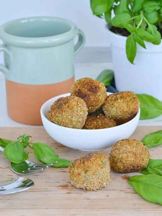 Polpette di merluzzo e zucchine in padella
