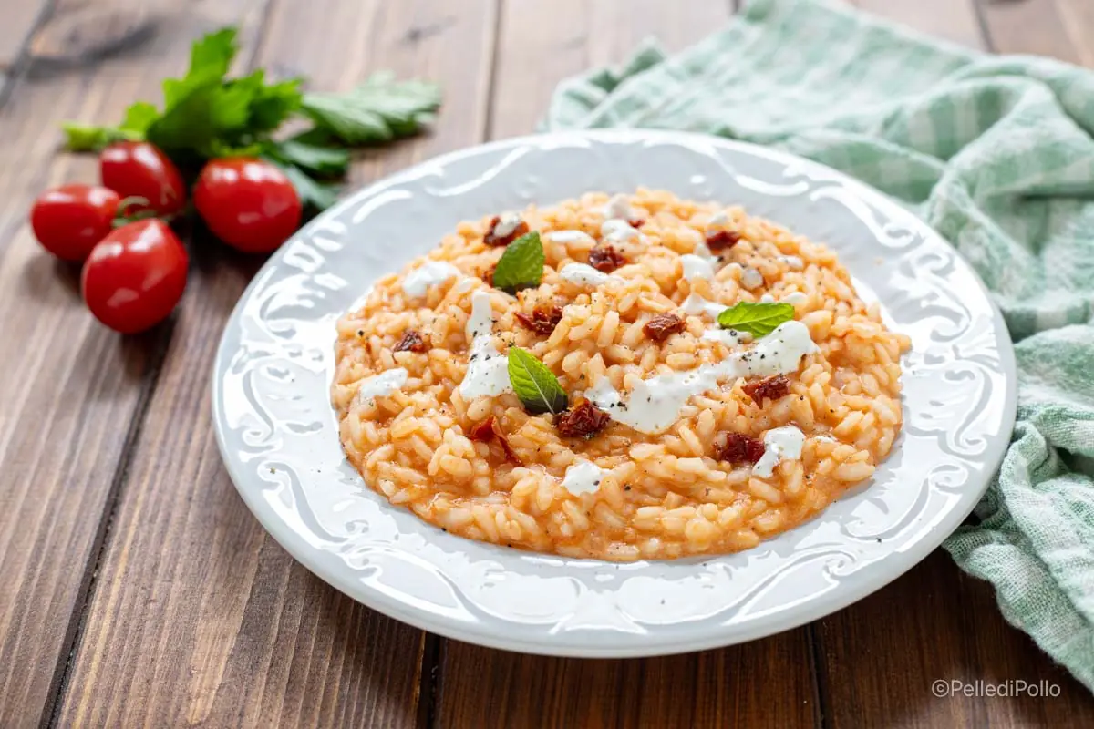 Risotto al pomodoro e stracciatella