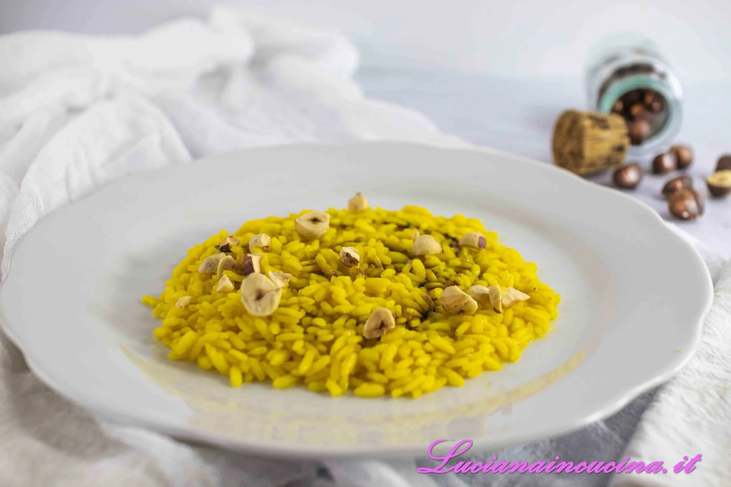 Risotto giallo con nocciole e balsamico
