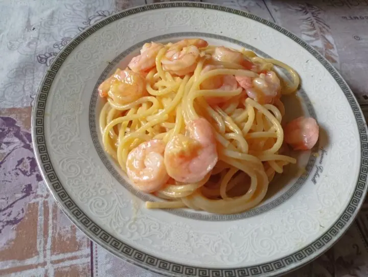 Spaghetti alla carbonara di mazzancolle