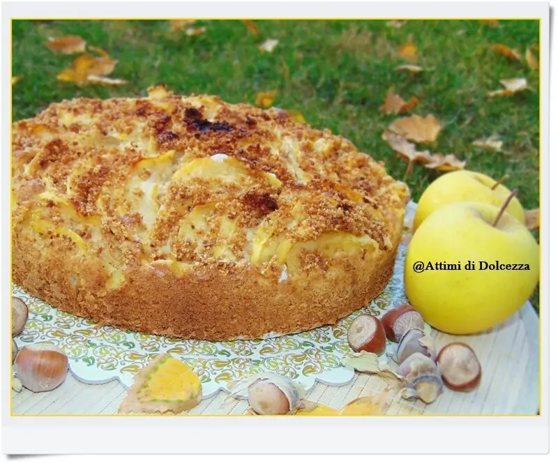Torta di mele mascarpone e nocciole