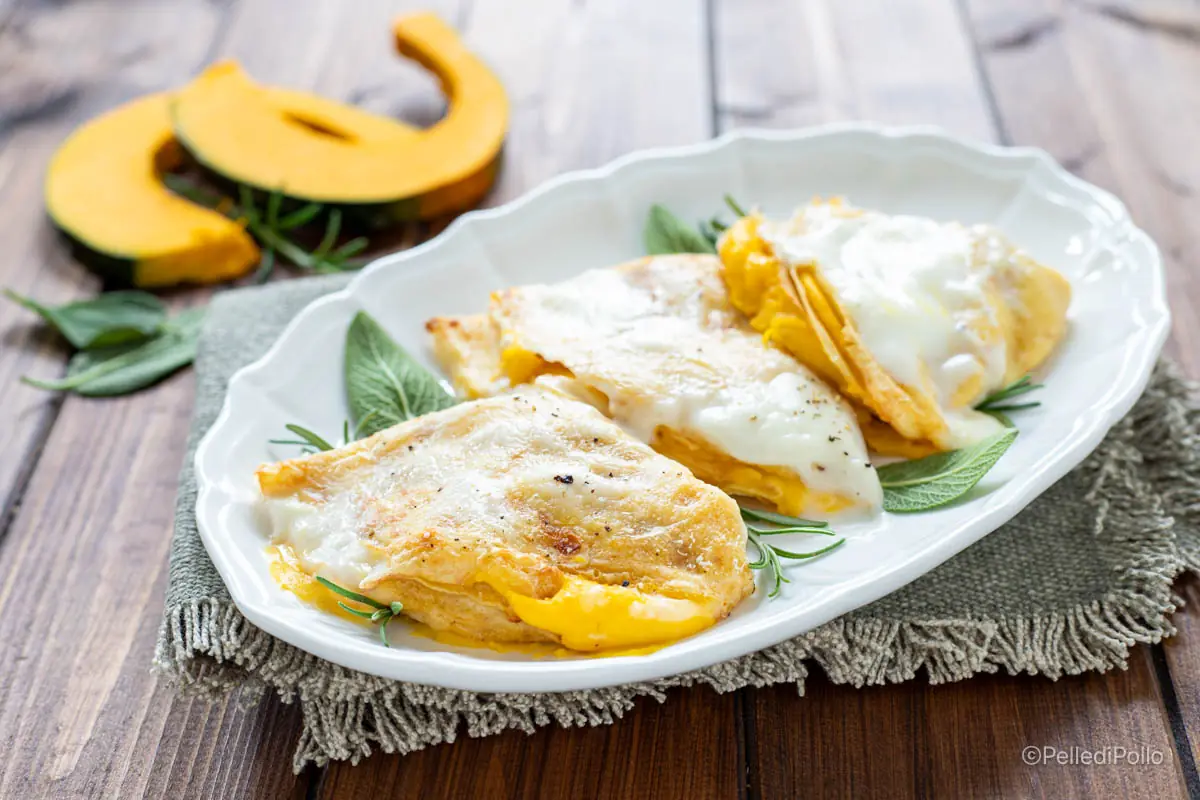 Crespelle con zucca e speck
