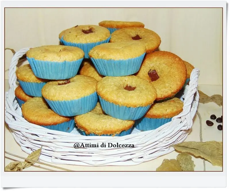 Muffin caffè e cocco con cuore di cioccolato