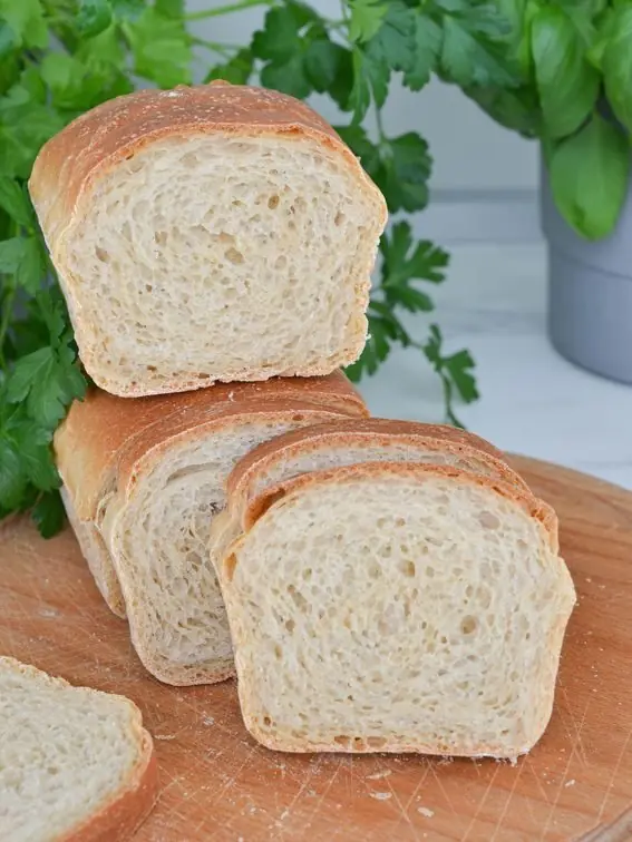 Pane in cassetta neutro facile: la ricetta perfetta per colazione e toast del weekend