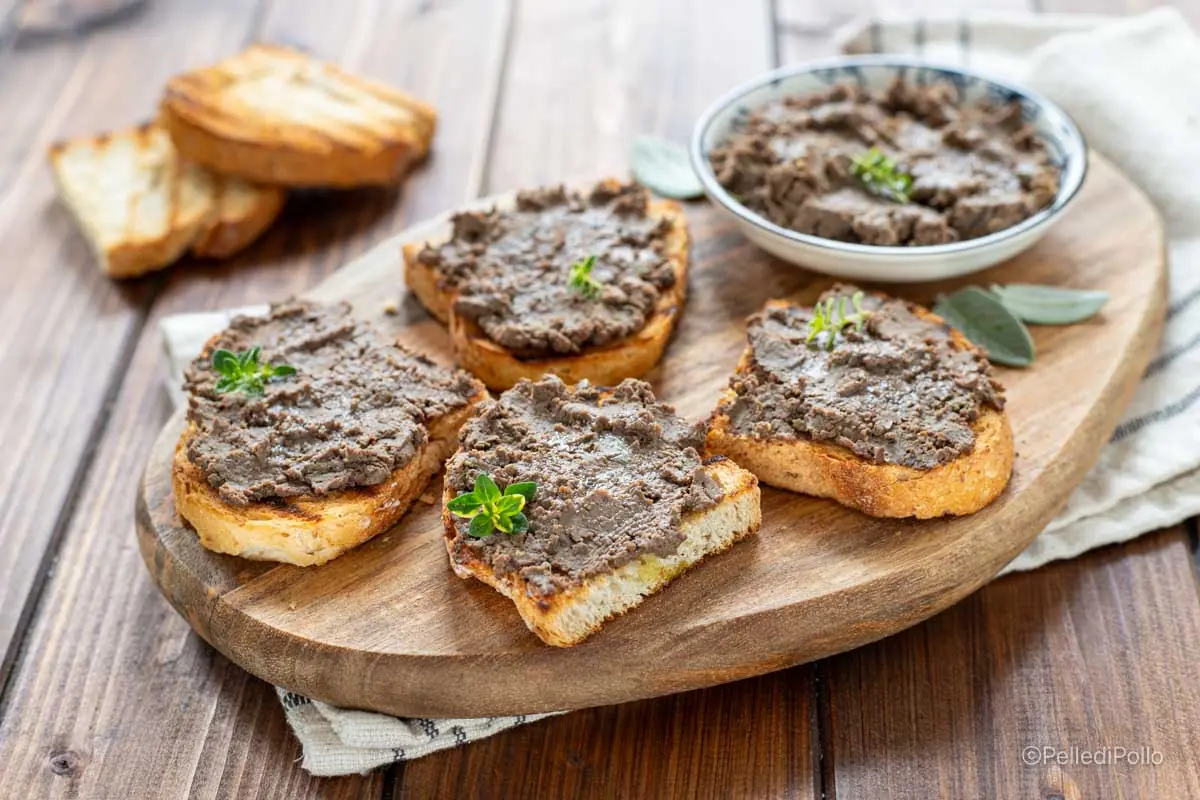 Crostini di fegatini
