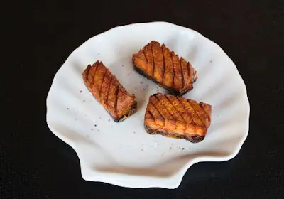 Filetti di “salmone” vegani di tofu: ricetta facile e sapore di mare (100% plant-based) con l’aiuto della friggitrice ad aria