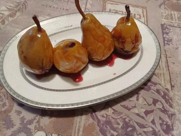 Perine cotte nel lambrusco