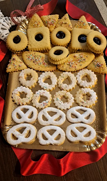 Biscotti di frolla al burro