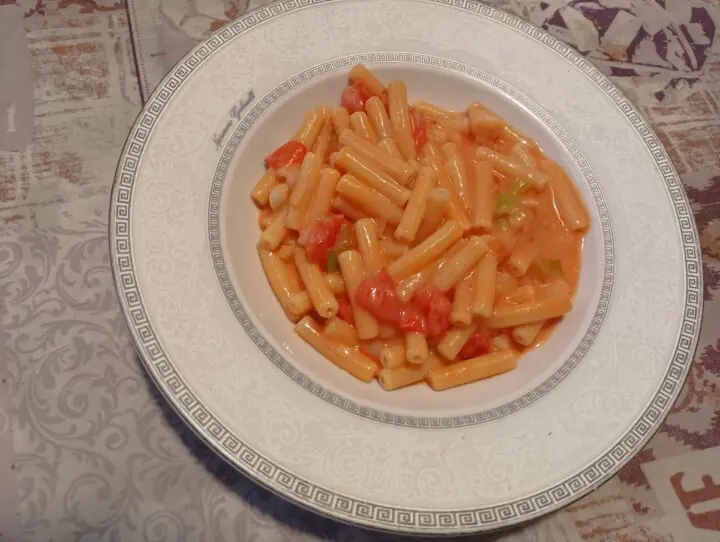 Maccheroncini in rosa piccanti