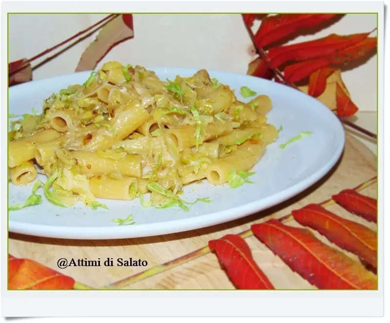 Rigatoni verza patate e mozzarella