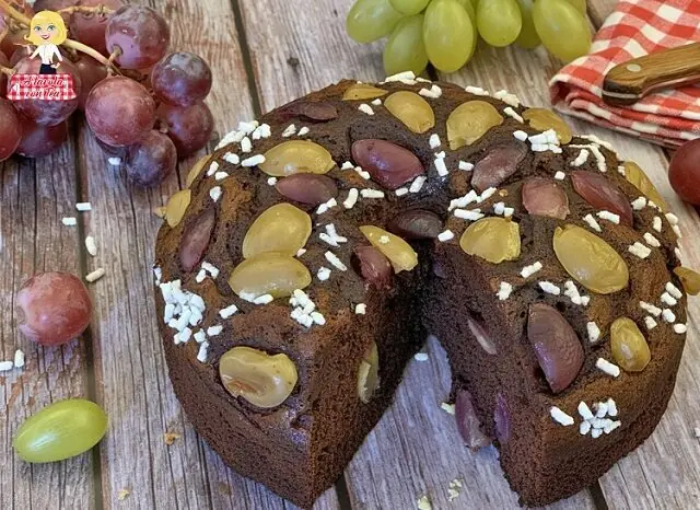 Torta uva al cacao