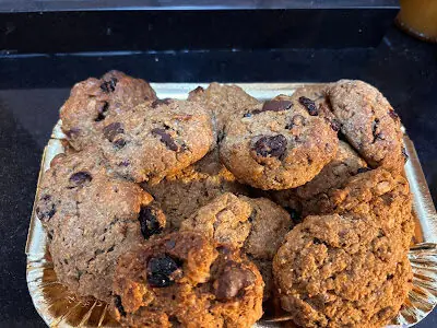 ***biscotti con farina integrale  avena  mirtilli e cioccolato***