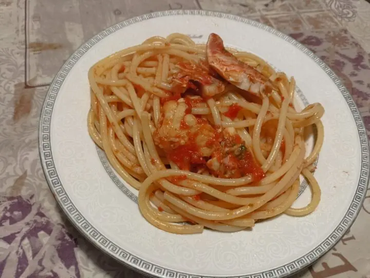 Bucatini con triglie alla livornese