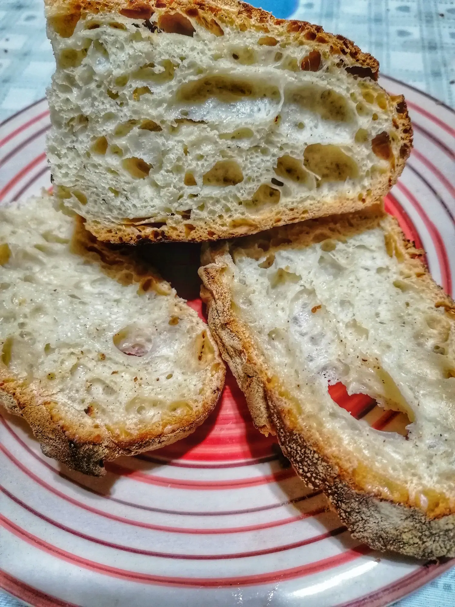 Pane fatto in casa (senza impastare)