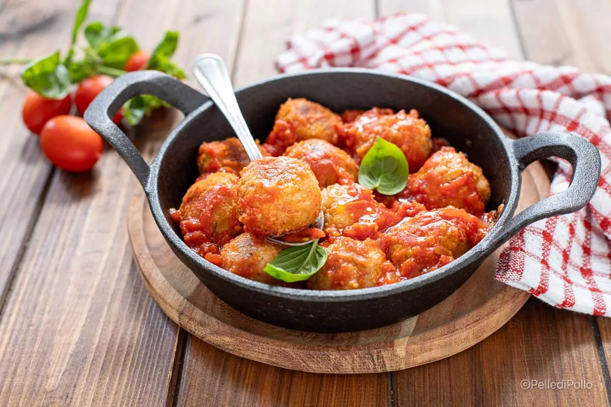 Polpette di tonno al sugo di pomodoro
