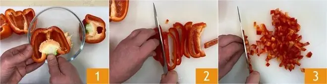 Risotto con peperoni dolci e crumble di acciughe