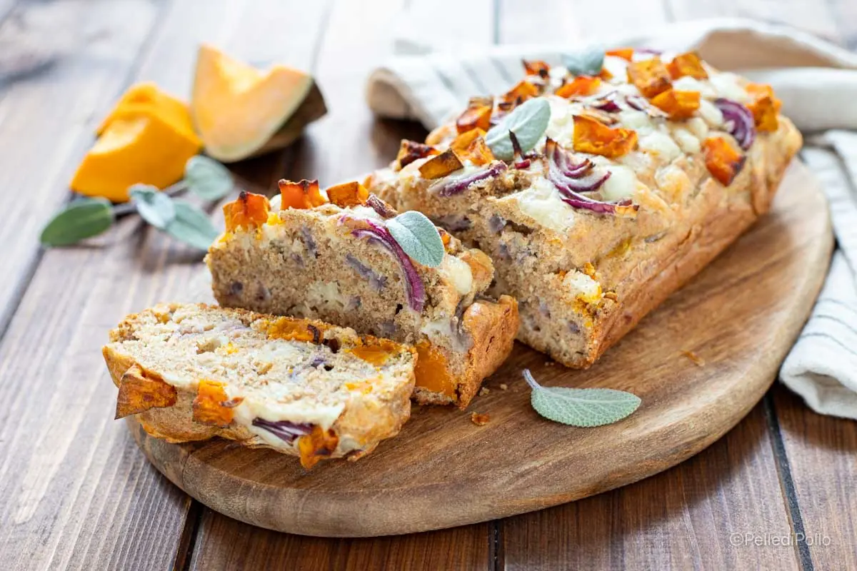 Plumcake integrale con zucca e cipolla