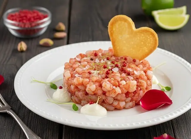Tartare di gamberi e burrata
