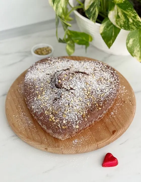 Torta cuore al cacao mascarpone e pistacchi